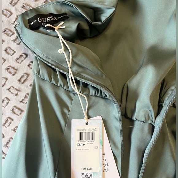 BNWT Satin halter jumpsuit - Picture 6 of 9